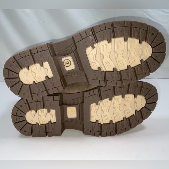 NIB Women’s Cottimo Water Resistant Flannel Lined Hiking Boots Beige Size 9 - Picture 8 of 8